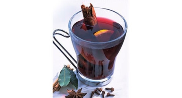 Decanter mulled wine 