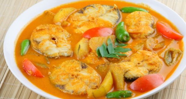 Hilsa Fish Curry