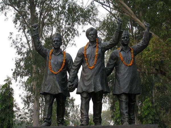 ​The cost of loving Mother Land is death Penalty – Bhagat Singh!