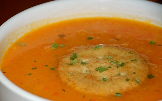 Carrot & ginger immune-boosting soup 