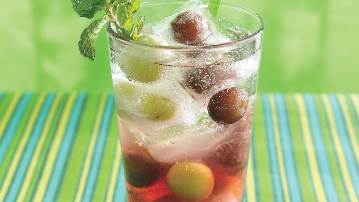 Non-Alcoholic White Grape Spritzer