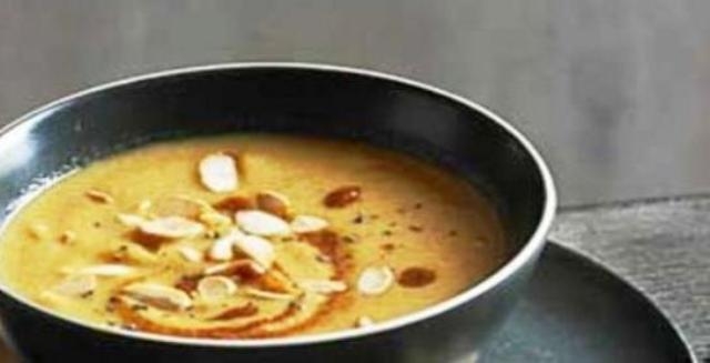 Moroccan spiced cauliflower & almond soup