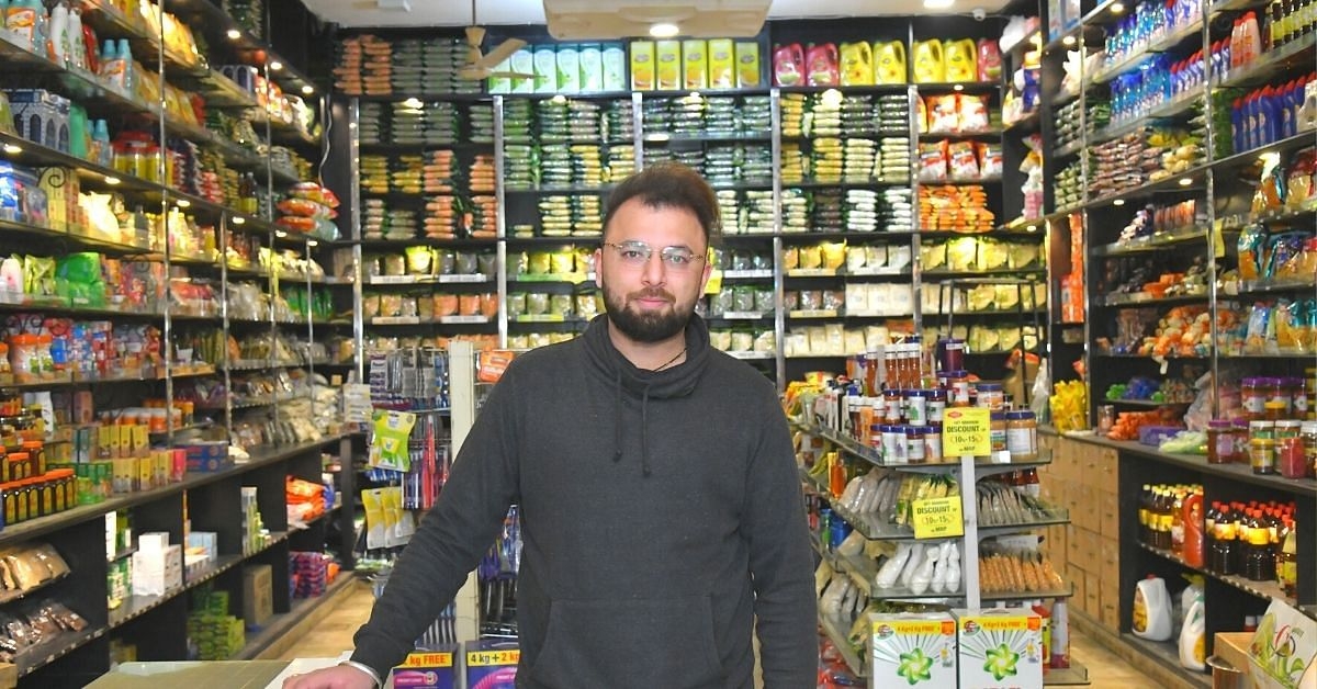 IT Grad Revamps Dad’s Kirana Store, Turns it Into a Rs 5 Cr Startup