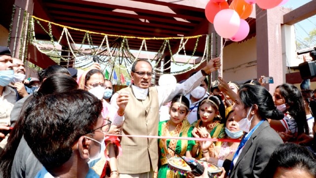 Products of women self-help groups are no less: CM Chouhan