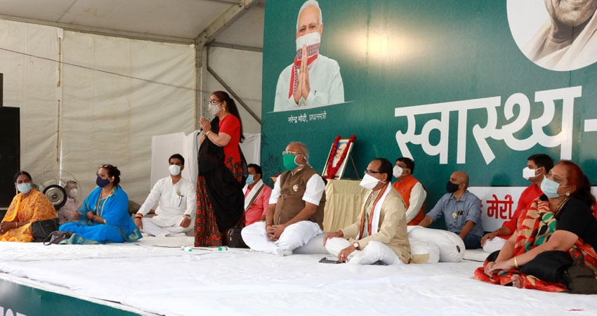 Public representatives and social organizations meet CM