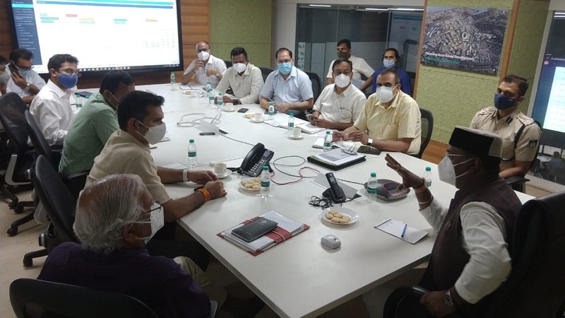 Medical Education Minister Mr. Sarang reviews health facilities