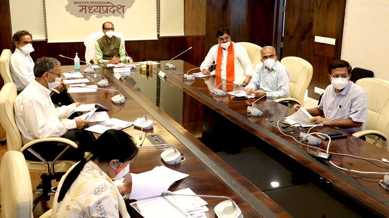 Make such scheme for farmers that ensure timely and proper amount of their claim payment
