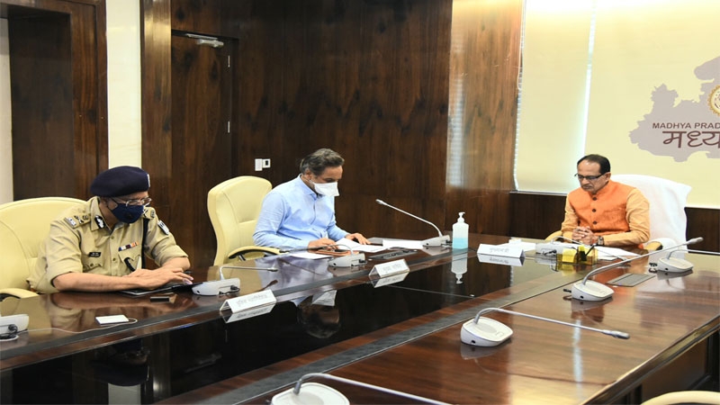  Pay special attention to Covid appropriate behaviour and vaccination: CM Chouhan