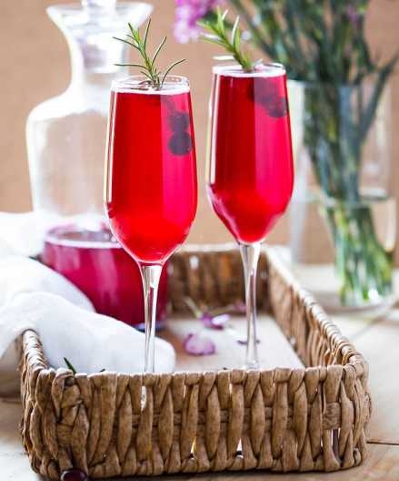 HEALTHY AND FESTIVE CRANBERRY MIMOSA