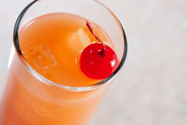 Berry Sweetheart: A Delicious Cranberry Mocktail