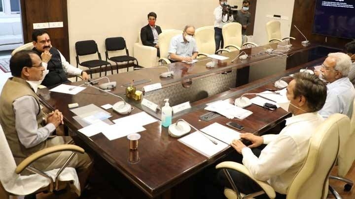 Grading of works of districts regarding law and order must: CM Chouhan