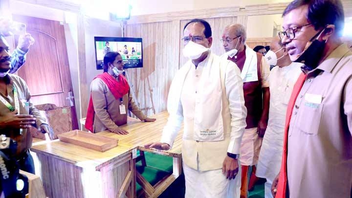  Exhibition of bamboo based fiber board products launched