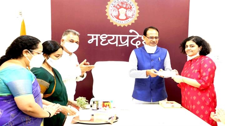It is commendable to get 99.8% marks even after losing parents to Corona
