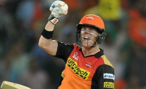 Warner's 126 takes Hyderabad to 209/2 against Kolkata