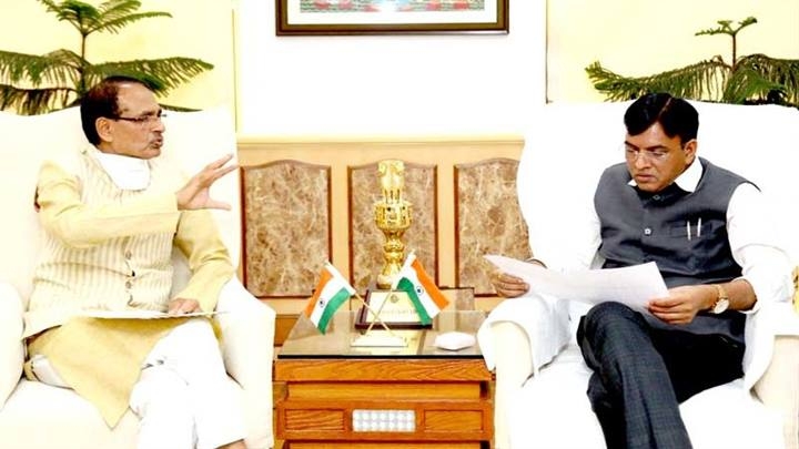Chief Minister Chouhan calls on Union Minister Mansukh Mandaviya