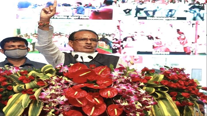 Target to provide concrete shelter to all the poor by year 2024- CM Chouhan