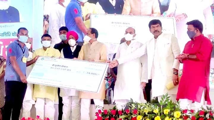 Government determined to bring the light of development to the poor: Chief Minister Chouhan
