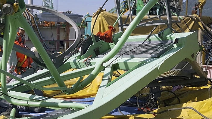  Five die in S. Korea crane accident 