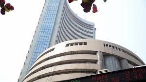  Global cues help Sensex regain 30,000-mark 