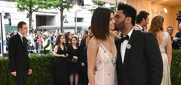 ​Selena Gomez and TheWeekend appeared as  couples at Met Gala, New York and they look so happy!