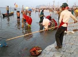  Activists clean ghats across India 