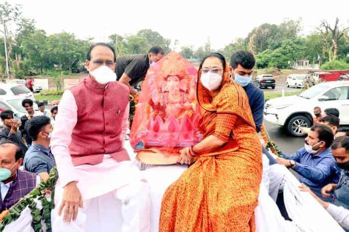 May the blessings of Siddhi-Vinayak shower upon the people of the entire state and the country: Chief Minister Chouhan