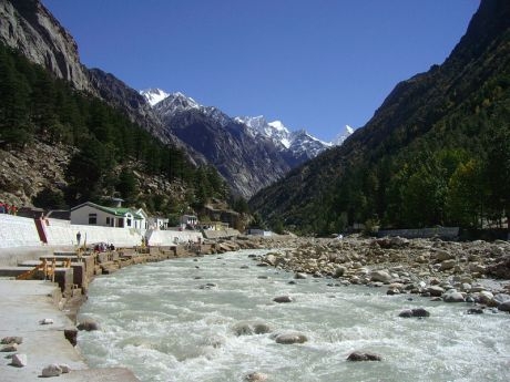  Uttarakhand admits debris dumps on road to Gangotri 