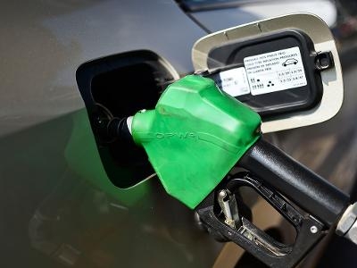 Oil Company, Weights & Measures and Food Deptt. to check Petrol Pumps