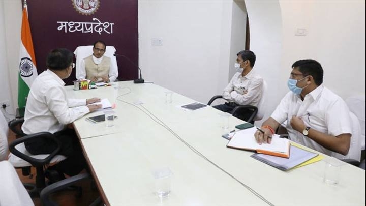 There is no shortage of fertilizer in the state, distribution should be organized : CM Chouhan