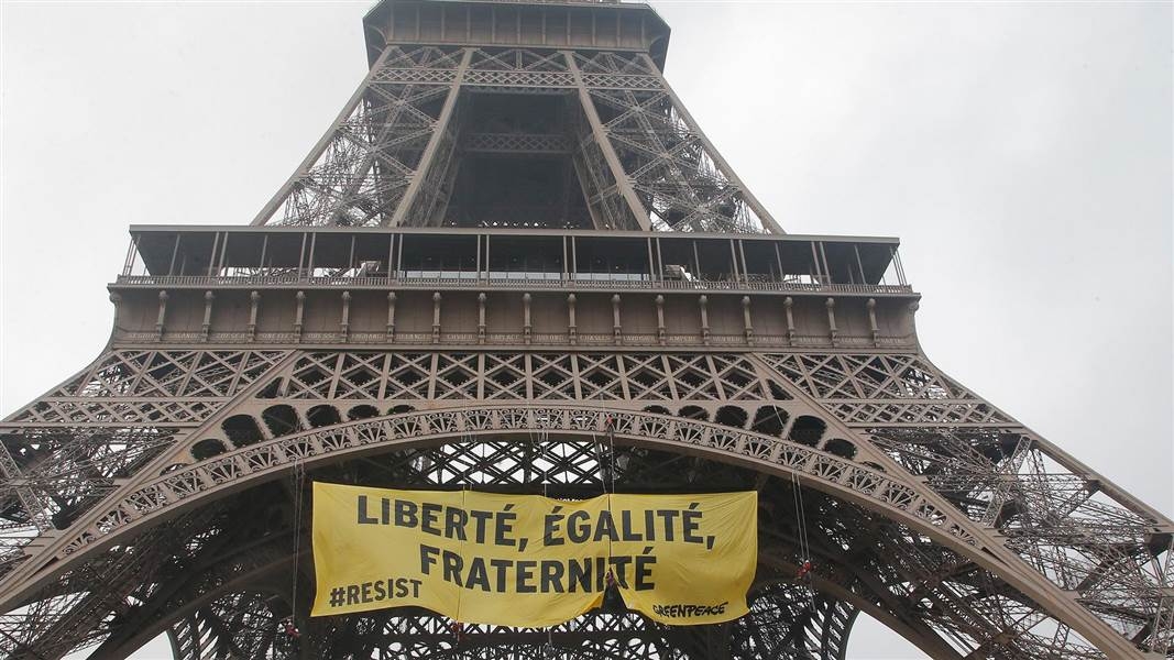  Anti-Le Pen banner unfurled on Eiffel Tower 