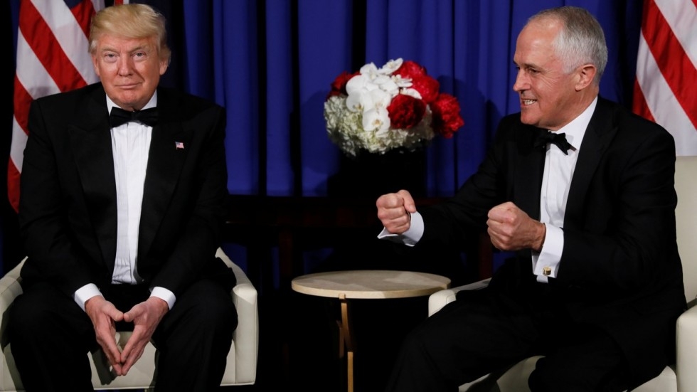  Trump meets Turnbull, declares  love  for Australia (Second Lead) 