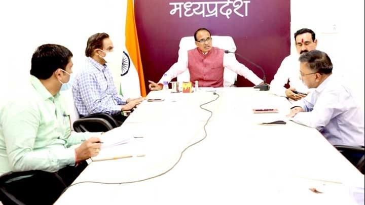 Farmers should rest assured, we are doing our level best to arrang fertilizers – CM Chouhan