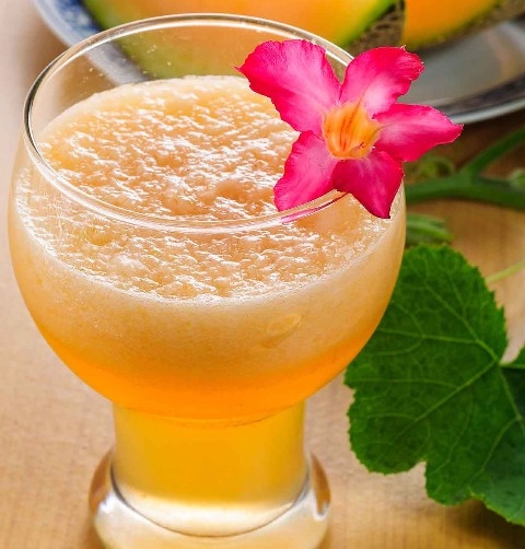 Cantaloupe Pomegranate and Mint Juice 