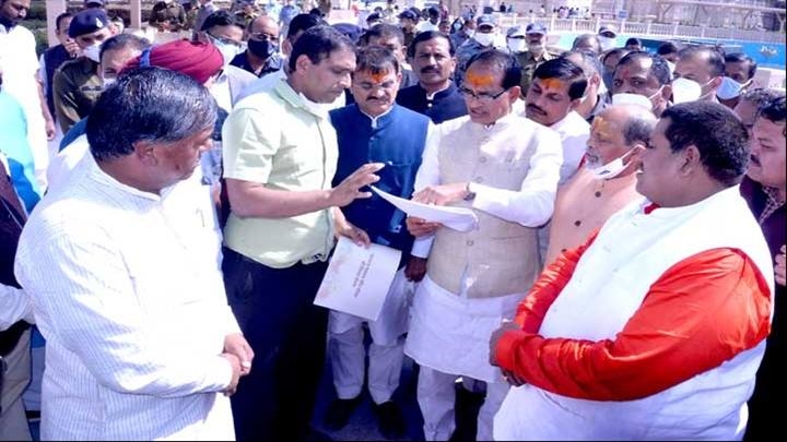 Chief Minister Chouhan inspects Mahakal Maharaj temple complex expansion plan