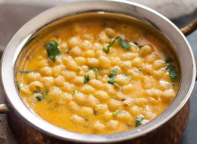 Punjabi Style Boondi Kadhi 