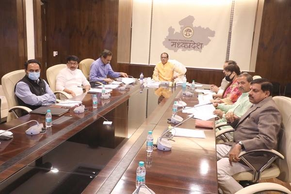  Prepare action plan by setting targets for employment till March 31: Chief Minister Chouhan