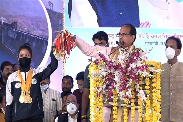 Every village in the area will get water from the project