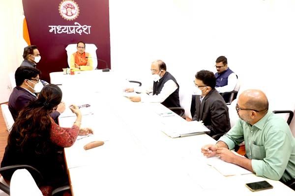 CM Chouhan reviews preparations of Prime Minister’s programme