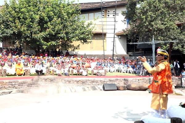 No stone will be left unturned in making tribal brothers and sisters empowered and for their development – Chief Minister Chouhan