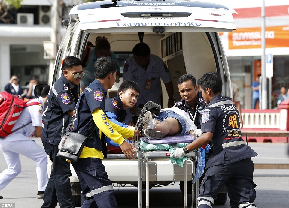  Twin bombings in Thailand injure 58 (Lead) 