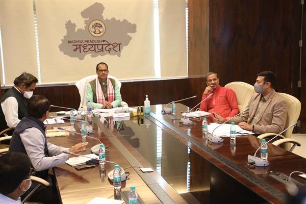 Efforts should be made to create maximum job opportunities in state: CM Chouhan