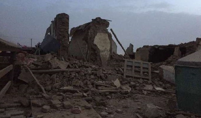 8 killed in China quake (Lead) 