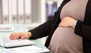  New-age moms ditch early maternity leave, doctors approve (Lifestyle Feature) (Mother s Day is on May 14) 