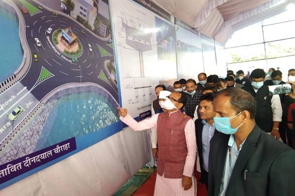 Lakha Banjara Lake work should be qualitative and as per new timeline
