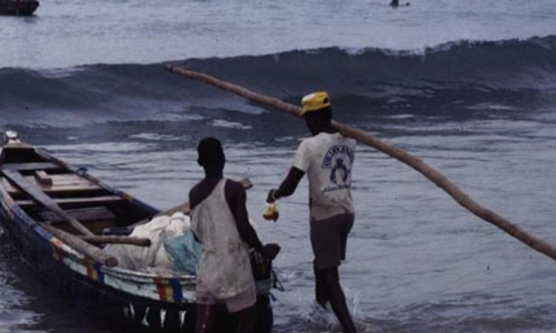  Ham radio to check if fishermen get weather updates on sea 