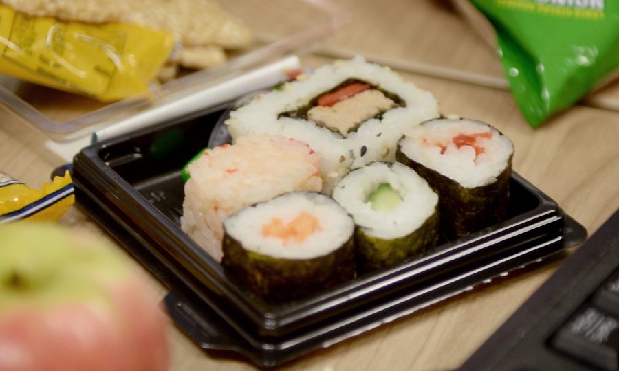  Sushi lovers warned of parasite danger in raw fish 