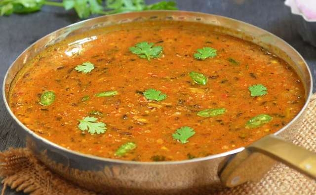 Dal Bukhara Recipe (Punjabi Style Black Urad Dal)