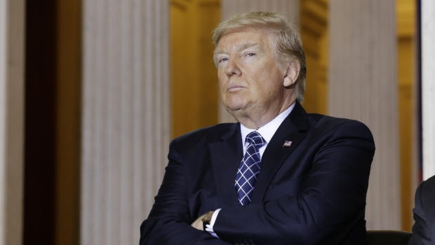  Trump warns  showboat  Comey against leaks to media 