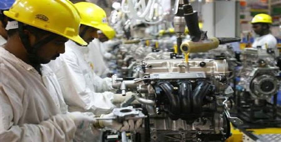  India s factory output dips in March (Roundup) 
