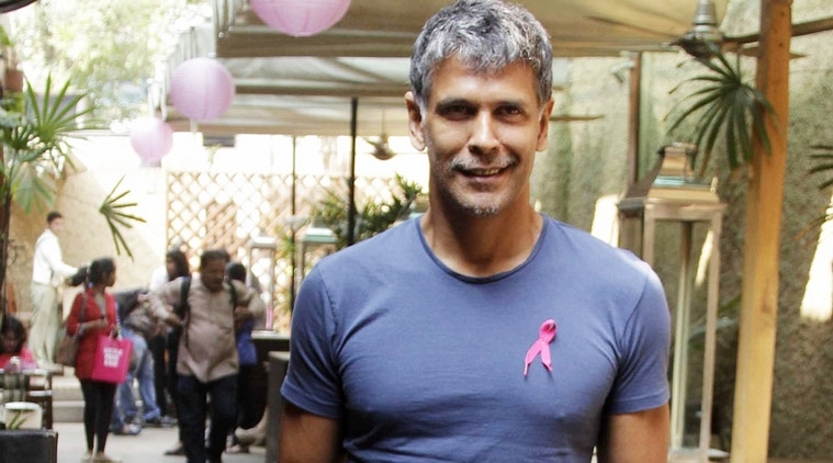  Milind Soman flags off Cult 10k run in Bengaluru (With Image) 